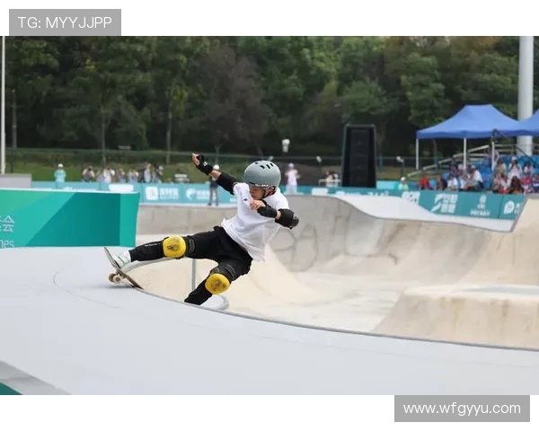 武汉滑板队勇夺全国滑板速度排行榜第三名展现实力与激情