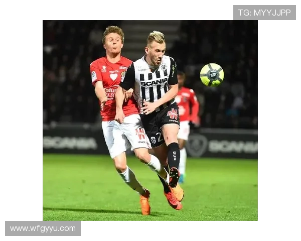 昂热与里昂的精彩对决结果揭晓赛季表现分析与未来展望 昂热与里昂的精彩对决结果揭晓赛季表现分析与未来展望