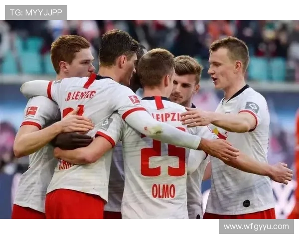 科克城与登克尔克的激烈对决揭示爱超联赛的竞争魅力与球队实力较量