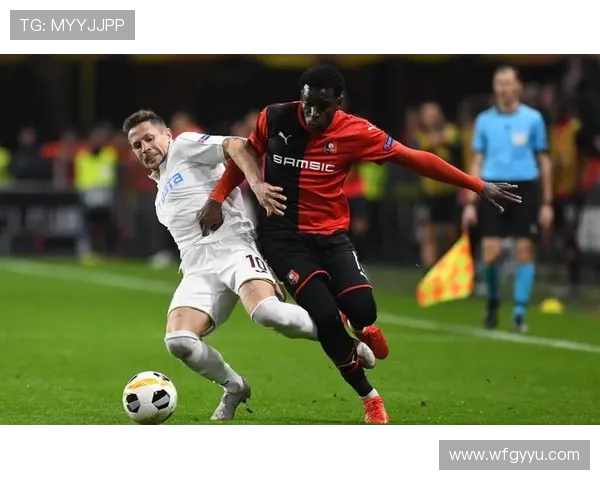 雷恩与亚眠的足球魔方对决解析与精彩瞬间回顾