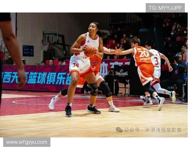 陕西天泽女篮迎战武汉队全力争胜力争晋级季后赛